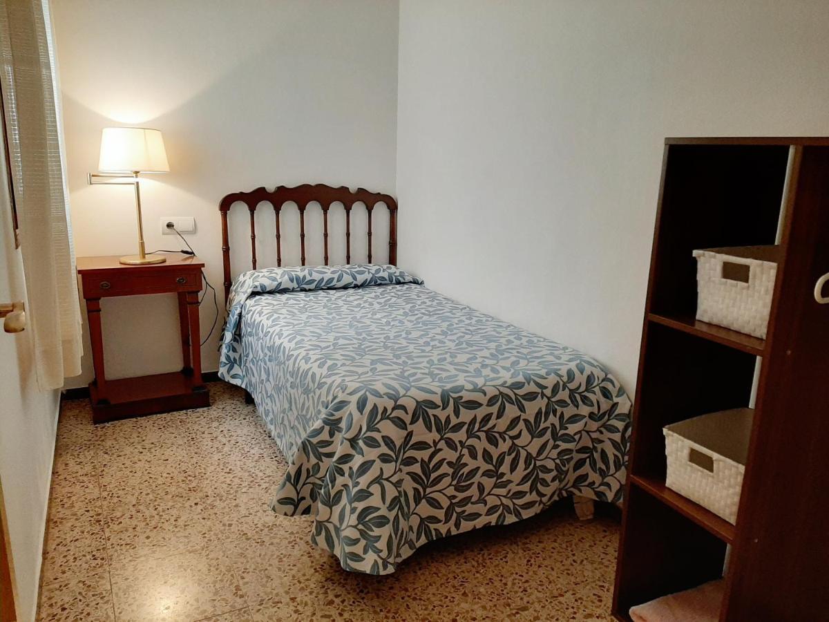 Apartamentos Franch Hospitalet De L'Infant Luaran gambar
