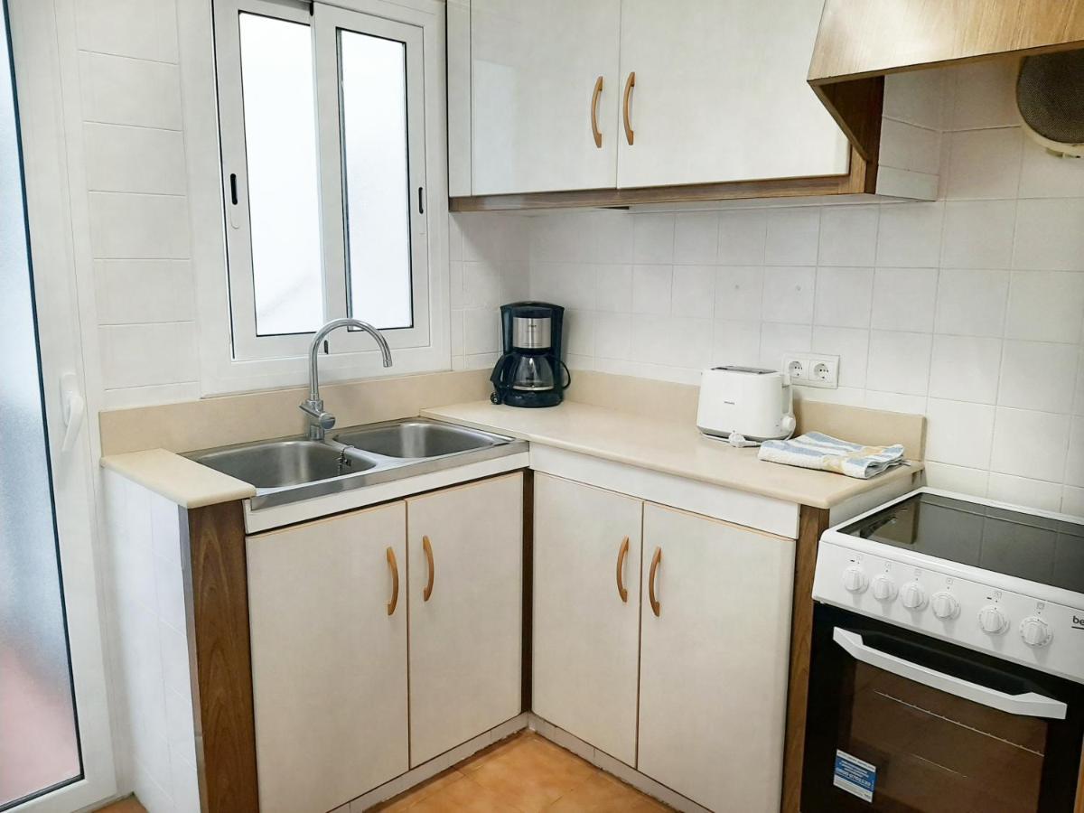 Apartamentos Franch Hospitalet De L'Infant Luaran gambar